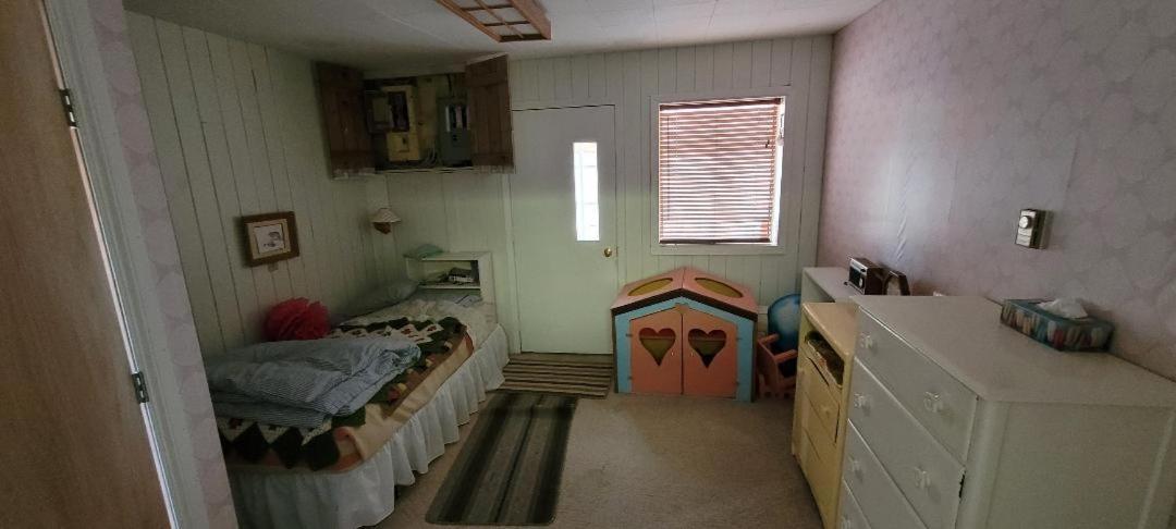 Polar Bear Bed And Breakfast Churchill Esterno foto