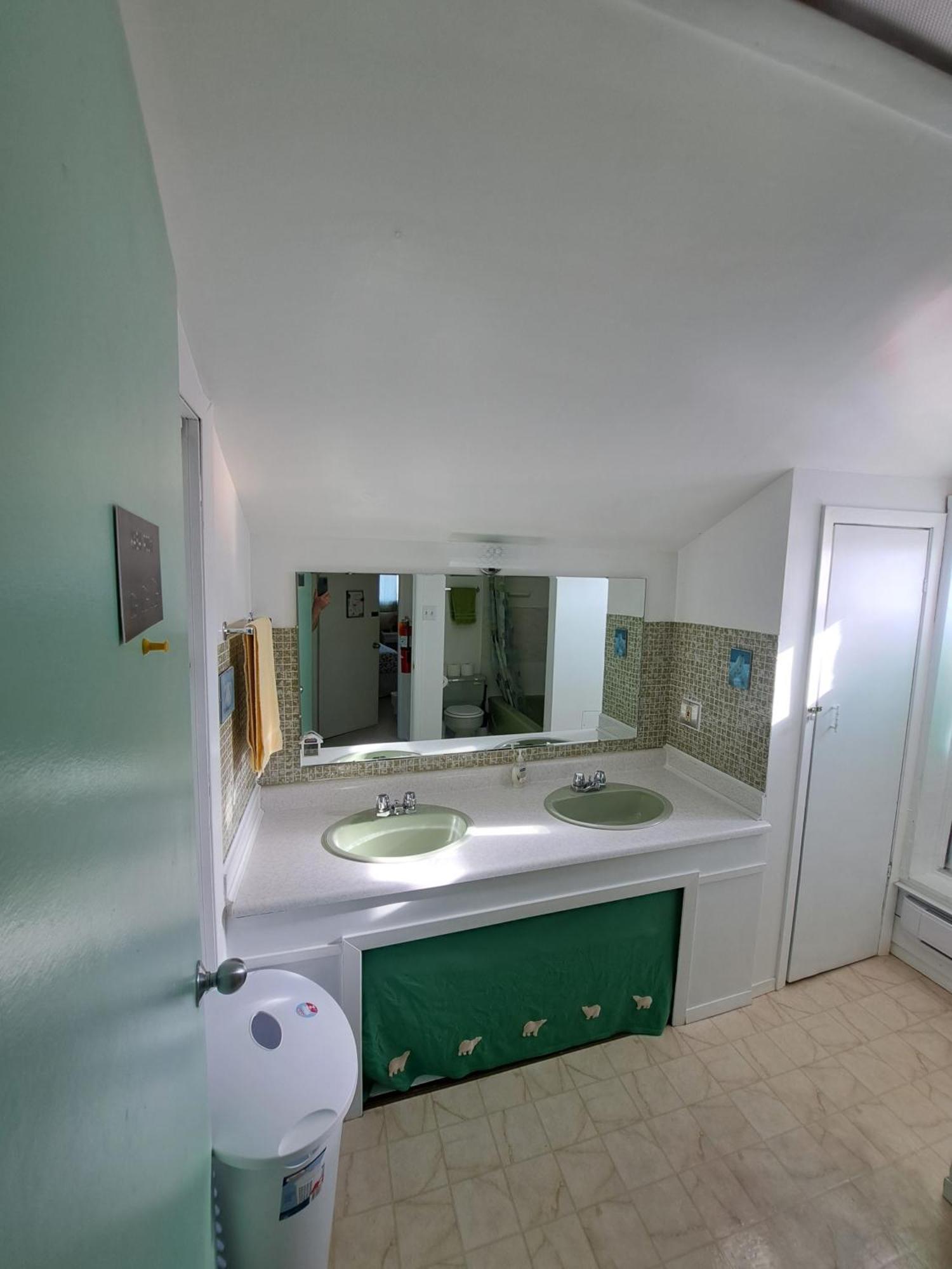 Polar Bear Bed And Breakfast Churchill Esterno foto
